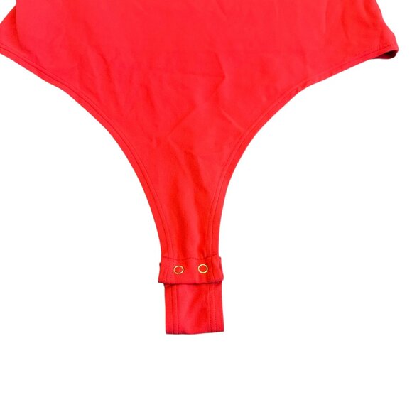 Inlyric Bright Red Strapless Bodysuit Stretch Comfort Layering Size Medium Women - Picture 3 of 10